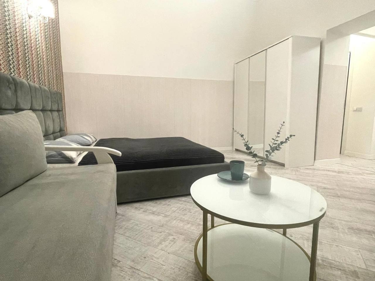 Куліша 15, Апартаменти В Центрі,Тц Форум,Оперний Leopoli Esterno foto